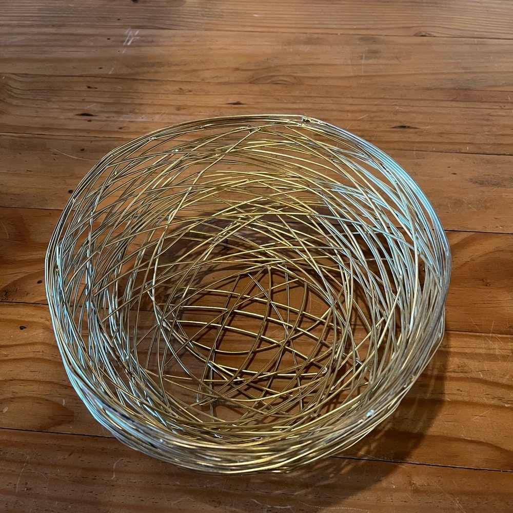 Gold Metal Wire Nest Basket - Picture 5 of 7